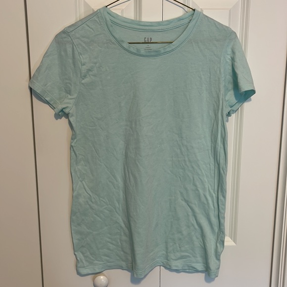 GAP Set of 2 Tee Shirts - Picture 4 of 8